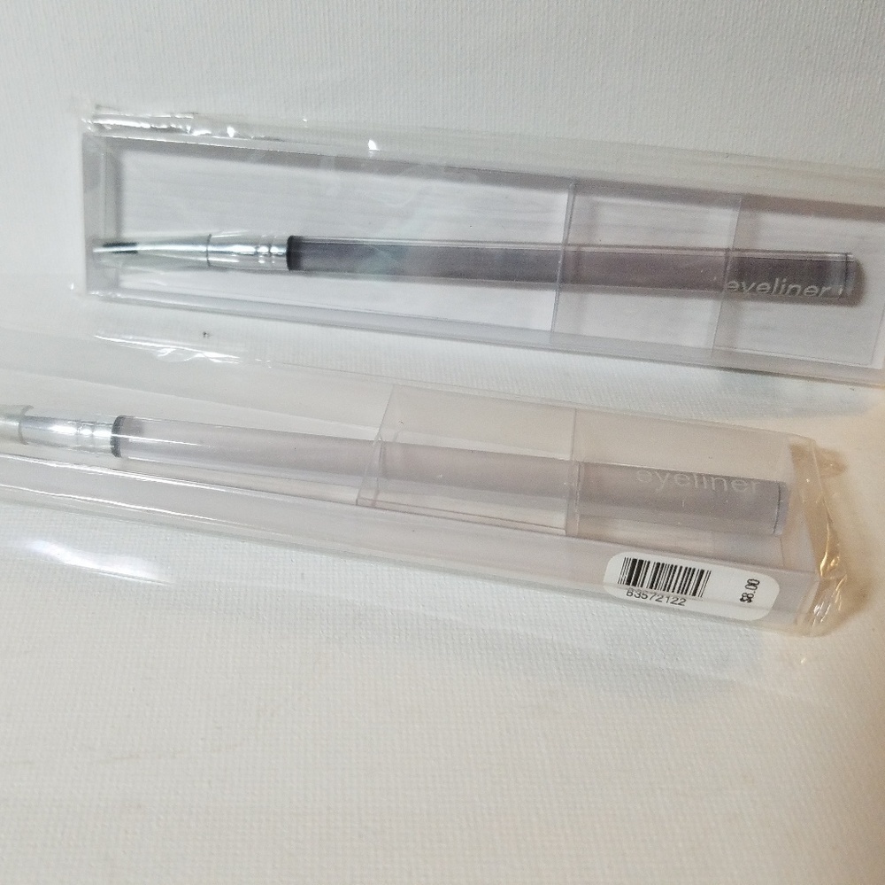 Bath & Body Works Eyeliner Brush NWT